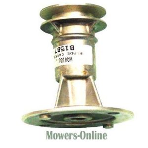 Lawn mower deck spindle assembly