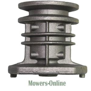 Lawn mower spindle assembly with pulley