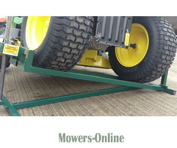 P - Mowers Online Ride-on mower tire and wheel assembly detail