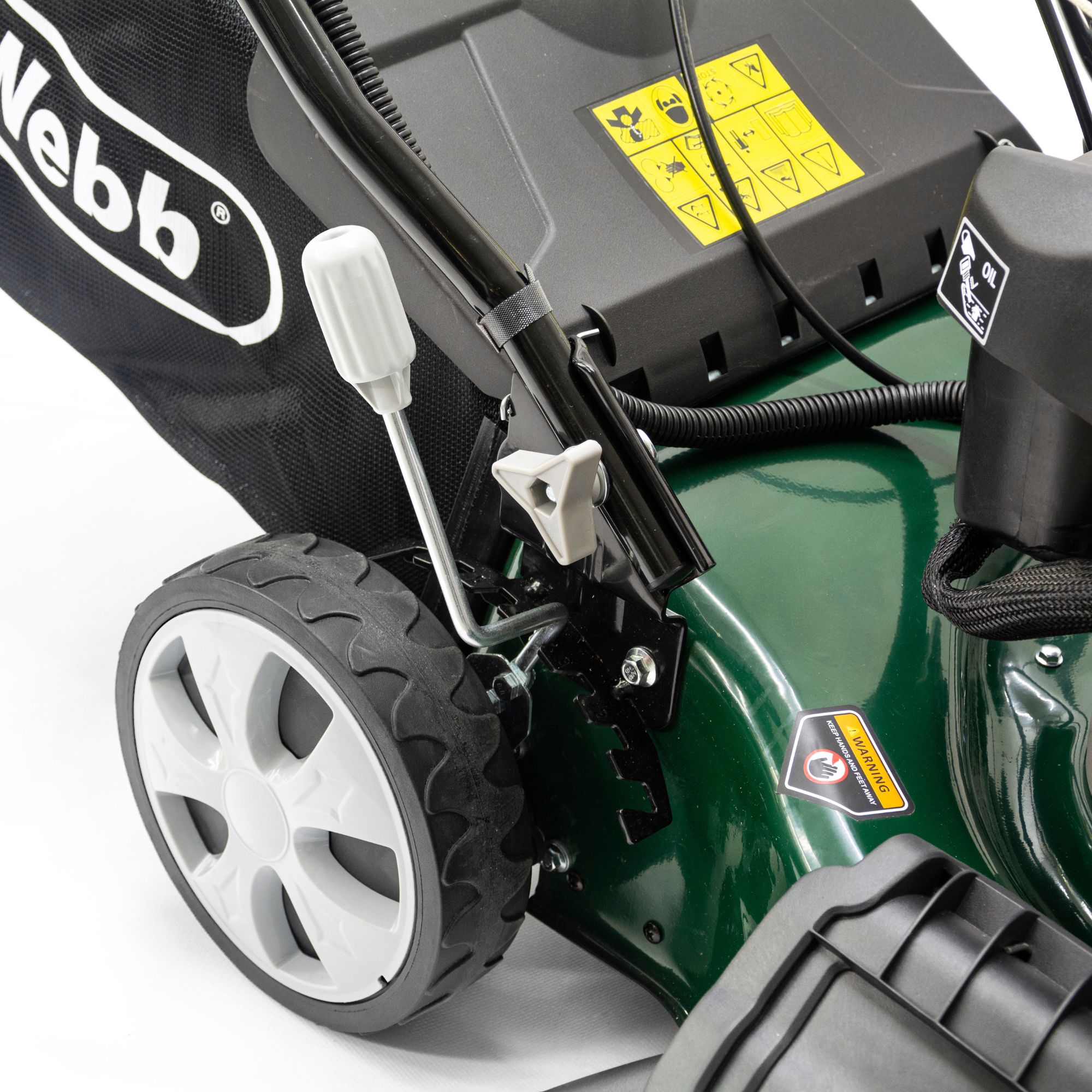 gvmlo53i0i4.jpg - Mowers Online Lawn mower with battery and charger system