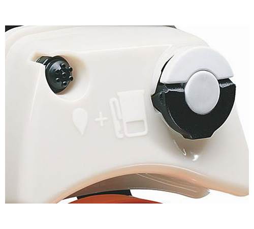 oz2ctrr23br.jpg - Mowers Online White toilet tank lid with dual flush buttons