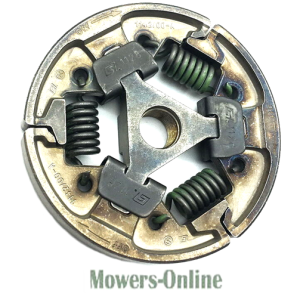 Centrifugal clutch assembly for small engines