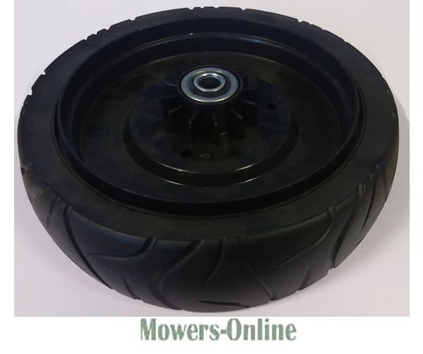 P - Mowers Online Black pneumatic wheel with center hub and bearing