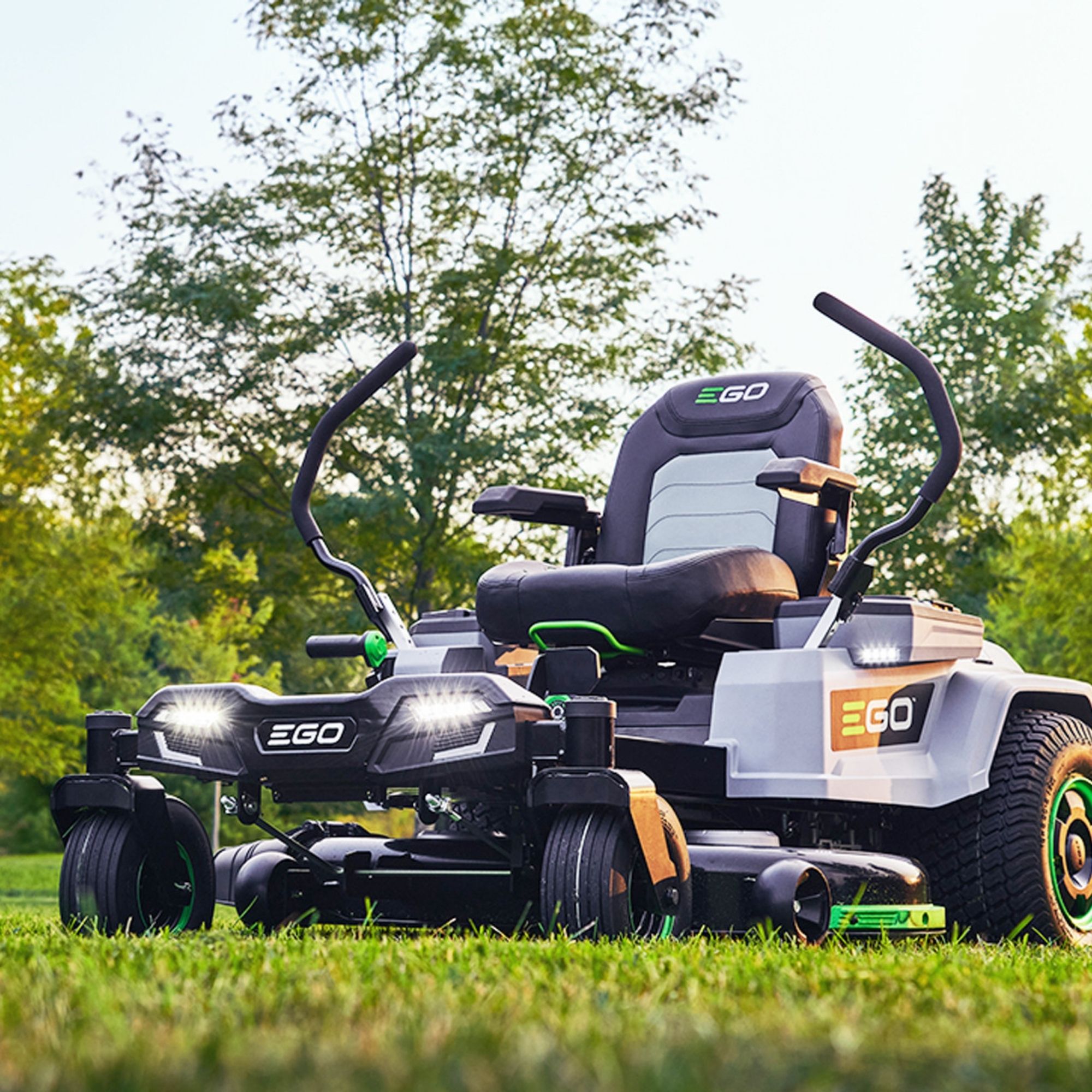 snhoblybcoz.jpg - Mowers Online EGO zero-turn riding lawn mower
