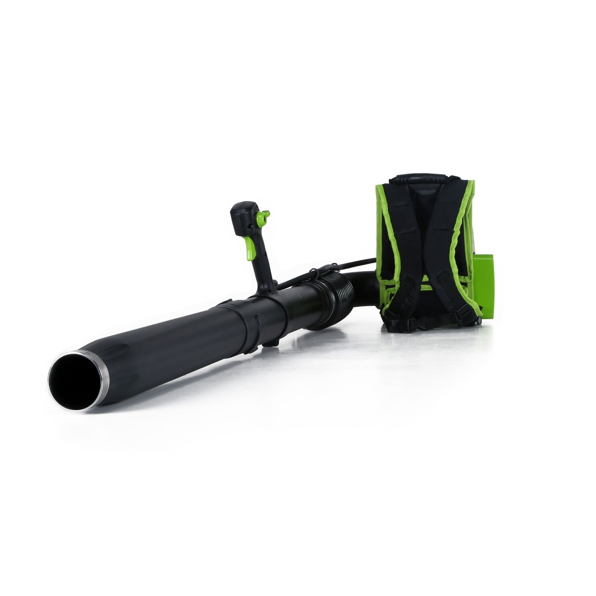 solylykqbhr.jpg - Mowers Online Leaf blower with shoulder harness and nozzle attachment