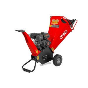 Cobra wood chipper with gas engine and wheels